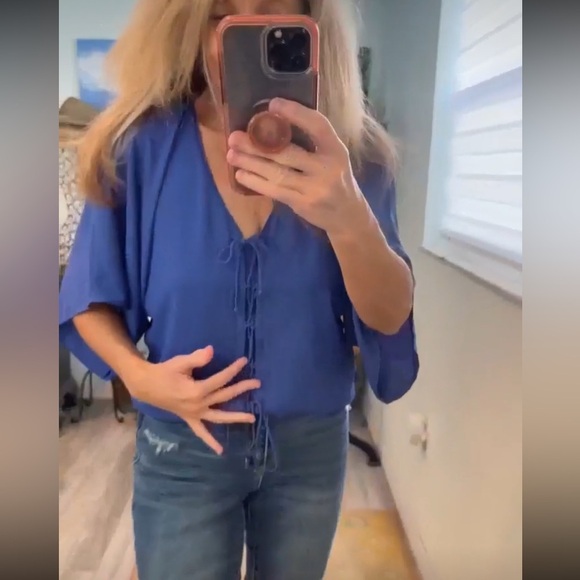 ⭐️WHBM, Periwinkle Blouse,Cool Lace-Up Back, Flowy, Sexy Blouse, Size XXS - Picture 14 of 14